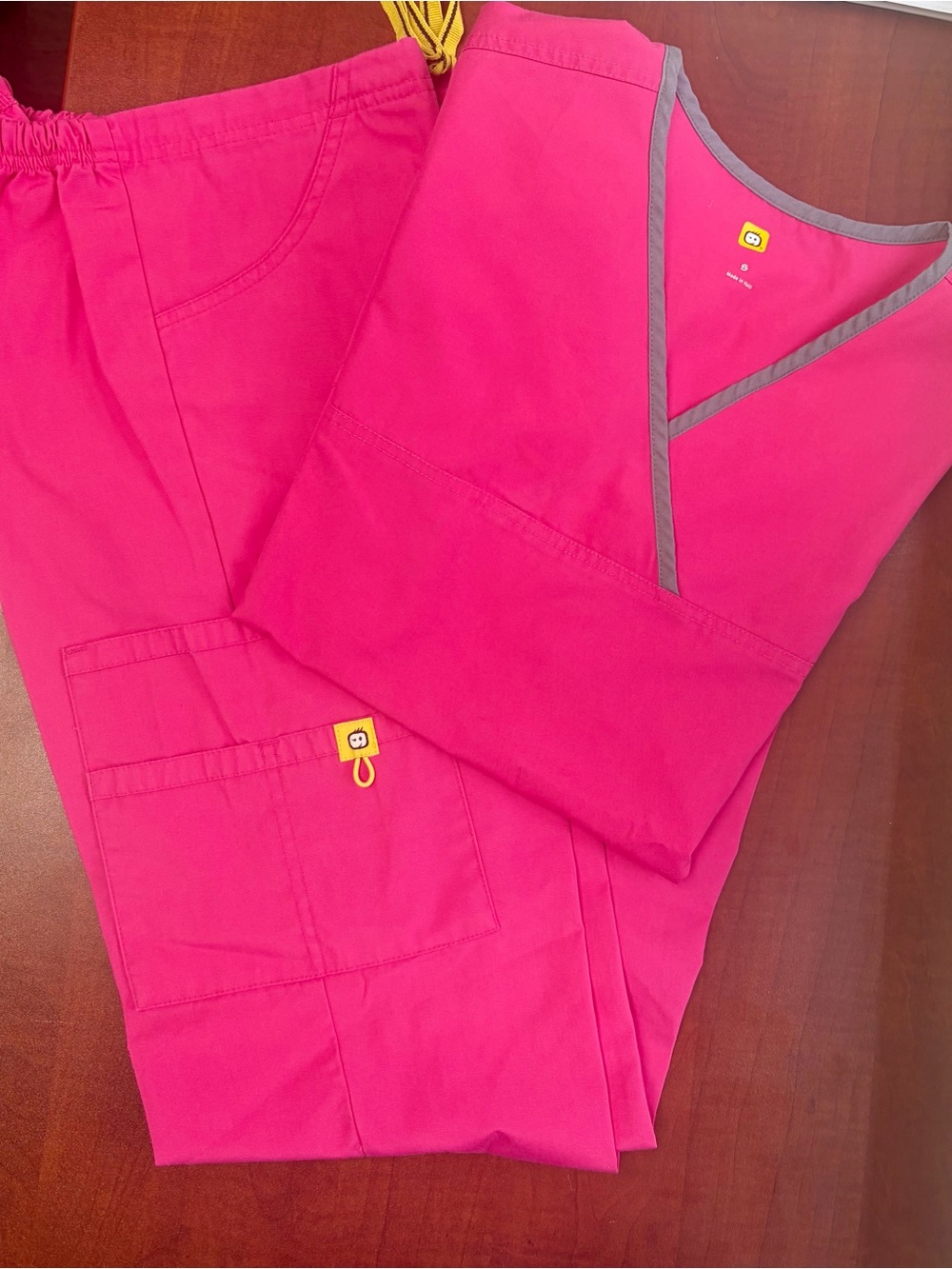 Women’s V-Neck Scrub Set in Bright Pink Xs Tall bottoms and Small top